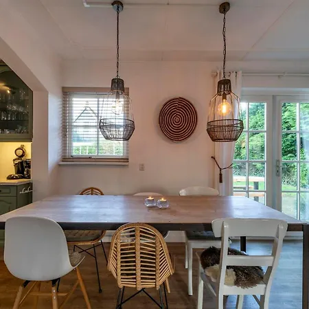 Elegant By The 卡兰茨奥赫