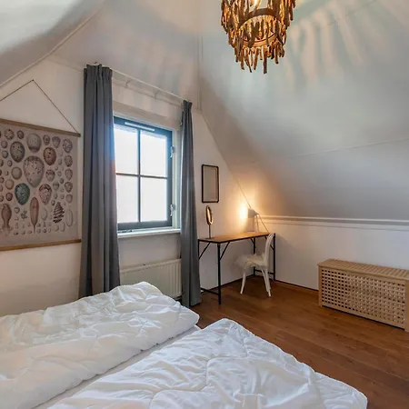 De Buitenplaats 134 With Enclosed Garden Nyaraló *